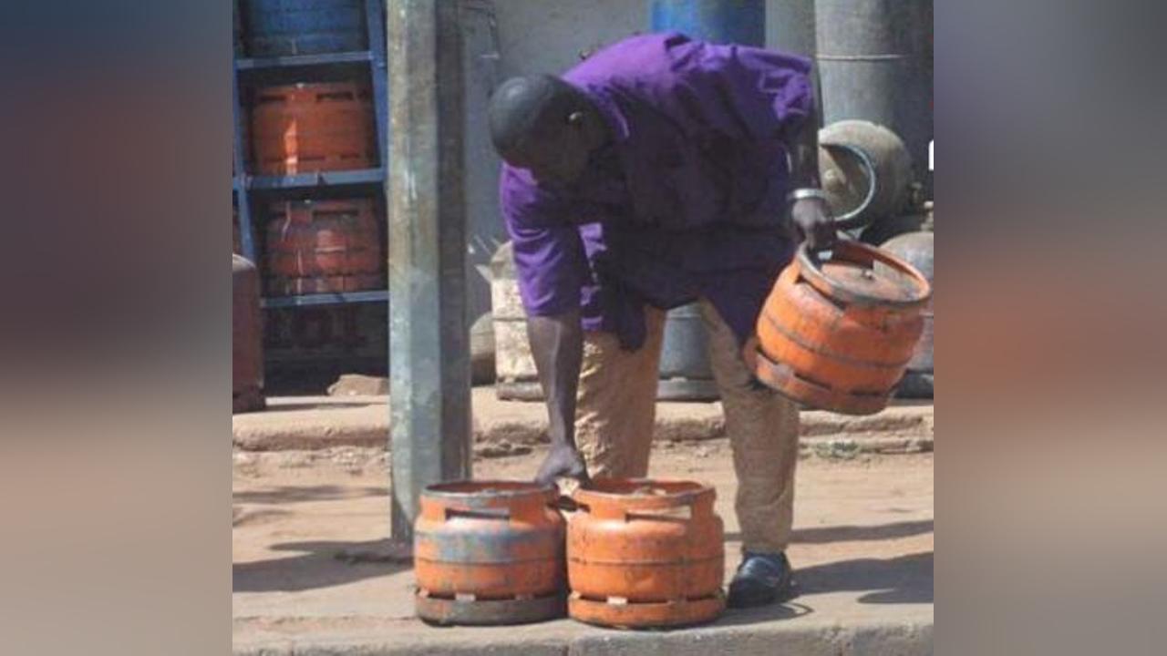 la rareté de gaz butane crée des tensions dans les foyers la rareté de gaz butane crée des tensions dans les foyers