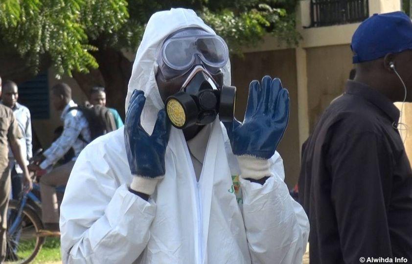 opération de pulvérisation contre les moustiques à N'Djamena opération de pulvérisation contre les moustiques à N'Djamena