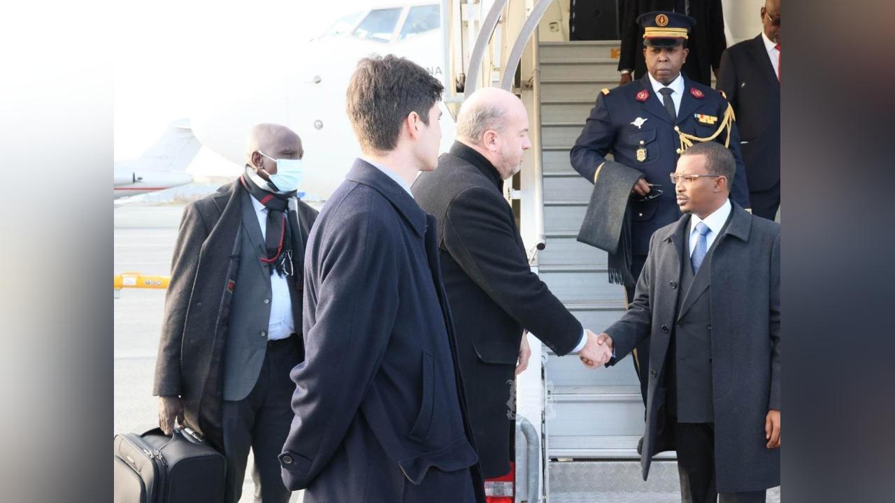 TCHAD – France :Le Président de Transition à Paris pour une visite de travail TCHAD – France :Le Président de Transition à Paris pour une visite de travail