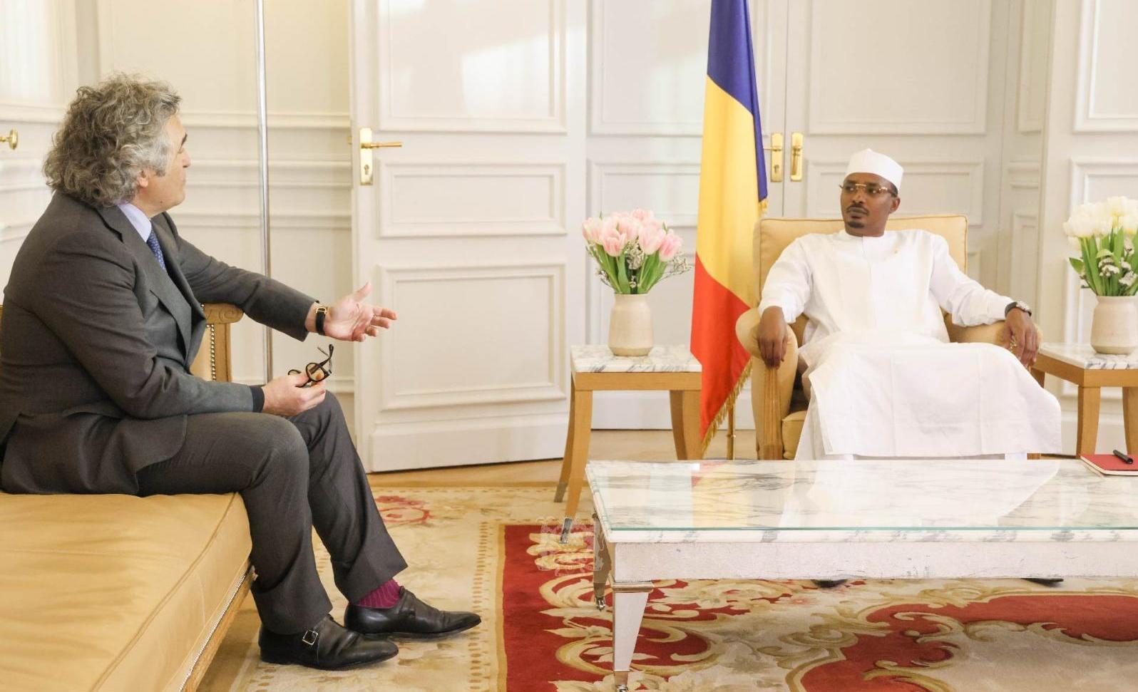 COOPERATION TCHAD – France : le Président de Transition reçoit le Vice-Président du MEDEF COOPERATION TCHAD – France : le Président de Transition reçoit le Vice-Président du MEDEF