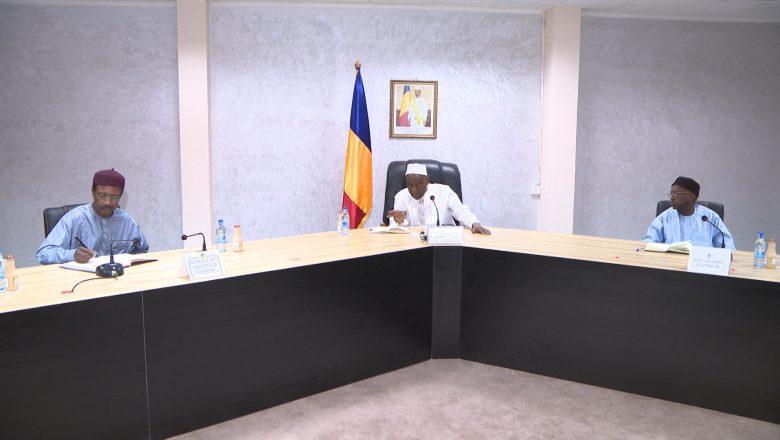 le premier ministre tient une réunion de Concertation avec les responsables du ministère de la Santé le premier ministre tient une réunion de Concertation avec les responsables du ministère de la Santé