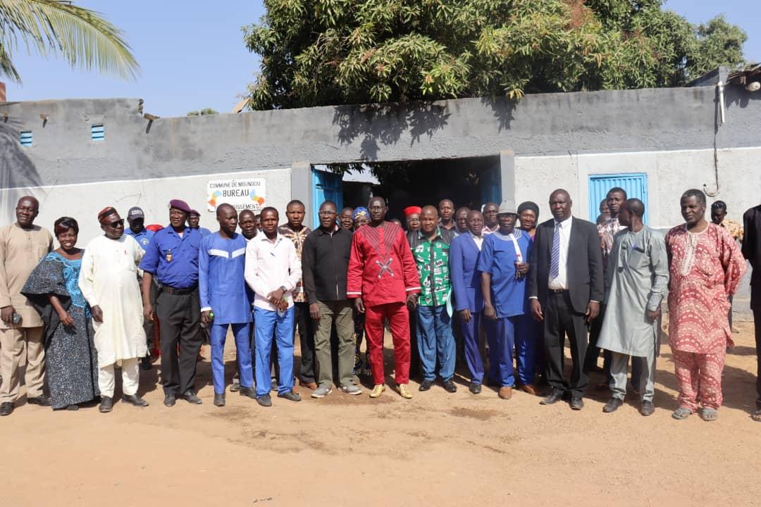 les moundoulais s'activent pour la visite prochaine du président de transition les moundoulais s'activent pour la visite prochaine du président de transition