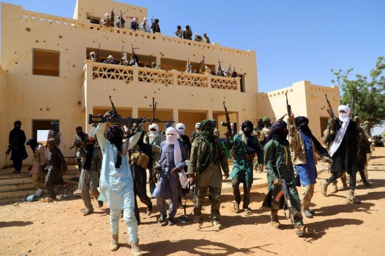 Un « Emirat Daéchite » serait sur le point d’être mis en place à « Ménaka » dans le Sahel africain ? Un « Emirat Daéchite » serait sur le point d’être mis en place à « Ménaka » dans le Sahel africain ?