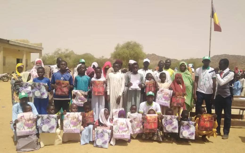 L'association Tiré encourage l'excellence scolaire à travers la remise de prix et la prise en charge des élèves admis en 6ème L'association Tiré encourage l'excellence scolaire à travers la remise de prix et la prise en charge des élèves admis en 6ème