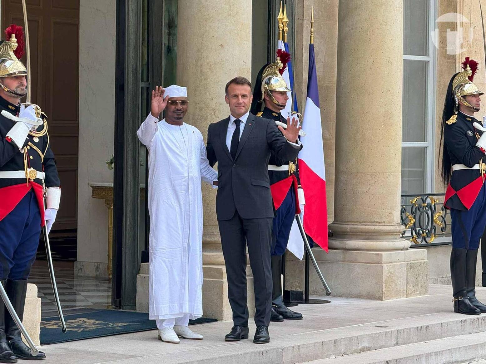 Rencontre au sommet : Mahamat Idriss Deby Itno et Emmanuel Macron abordent les relations Tchad-France en prélude du Sommet de la Francophonie Rencontre au sommet : Mahamat Idriss Deby Itno et Emmanuel Macron abordent les relations Tchad-France en prélude du Sommet de la Francophonie