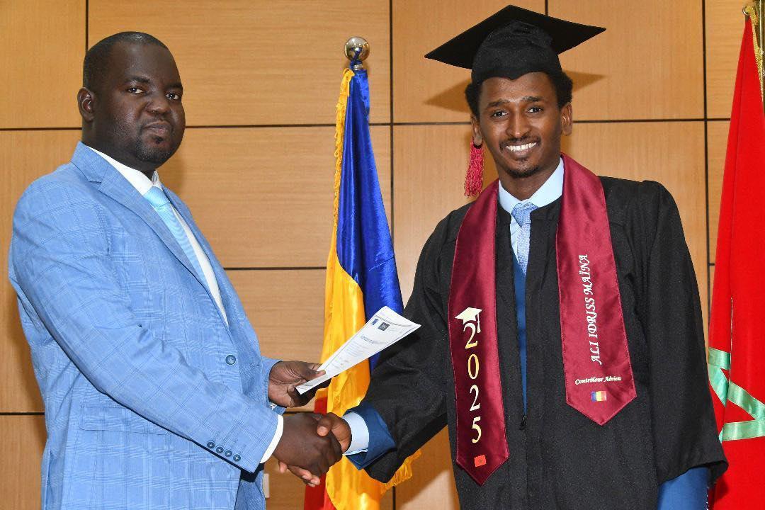 Remise de Diplômes à 27 Contrôleurs Aériens Tchadiens formés à l'Académie Internationale Mohammed VI de Casablanca Remise de Diplômes à 27 Contrôleurs Aériens Tchadiens formés à l'Académie Internationale Mohammed VI de Casablanca