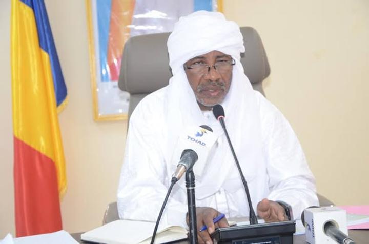 Le Ministre de la Santé mobilisé contre la fabrication et la commercialisation d'alcool frelaté à Moundou Le Ministre de la Santé mobilisé contre la fabrication et la commercialisation d'alcool frelaté à Moundou