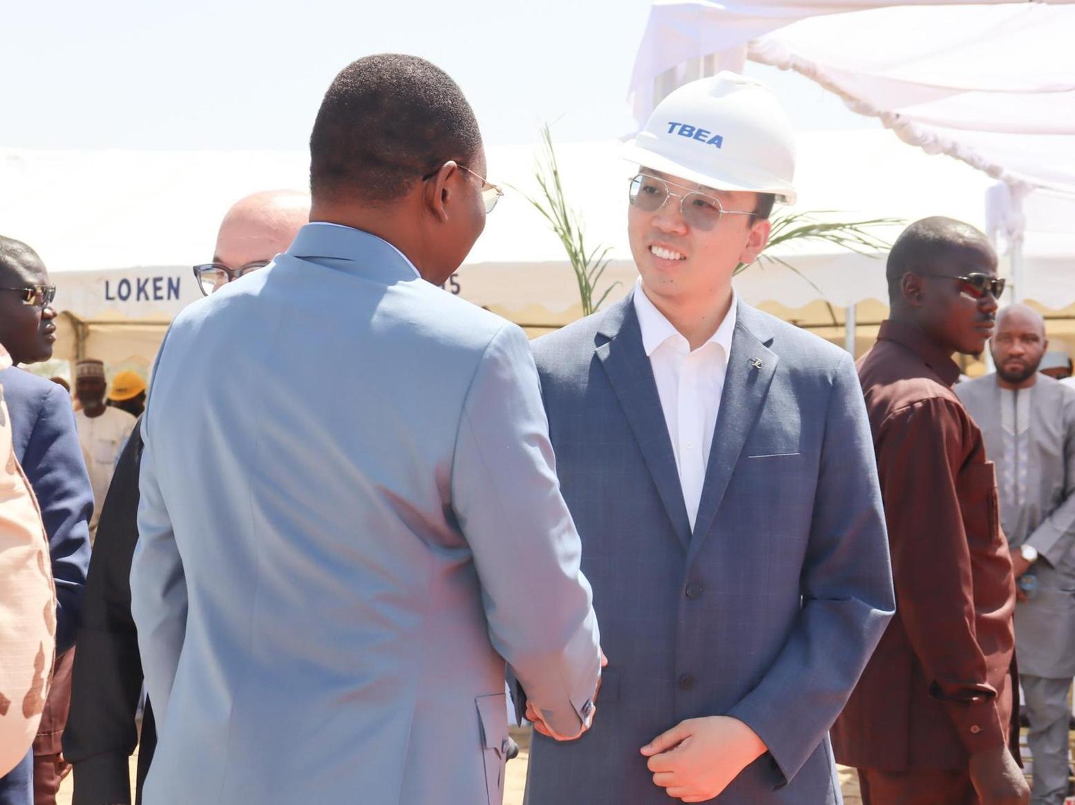 Le Premier Ministre lance des projets d'énergie solaire et de modernisation du réseau électrique de N'Djaména Le Premier Ministre lance des projets d'énergie solaire et de modernisation du réseau électrique de N'Djaména