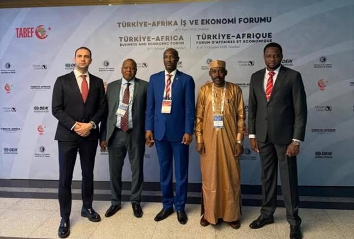 Tchad et Türkiye au Forum Économique Afrique-Türkiye Tchad et Türkiye au Forum Économique Afrique-Türkiye