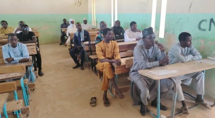 296 candidats composent le concours d’entrée à l’ENA à Mao 296 candidats composent le concours d'entrée à l'ENA à Mao