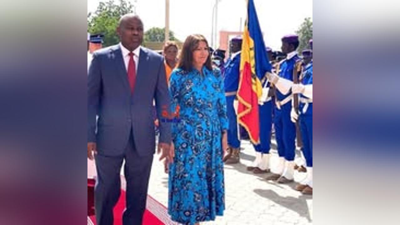 Coopération Paris-N'Djamena: Anne Hidalgo à N'Djamena Coopération Paris-N'Djamena: Anne Hidalgo à N'Djamena