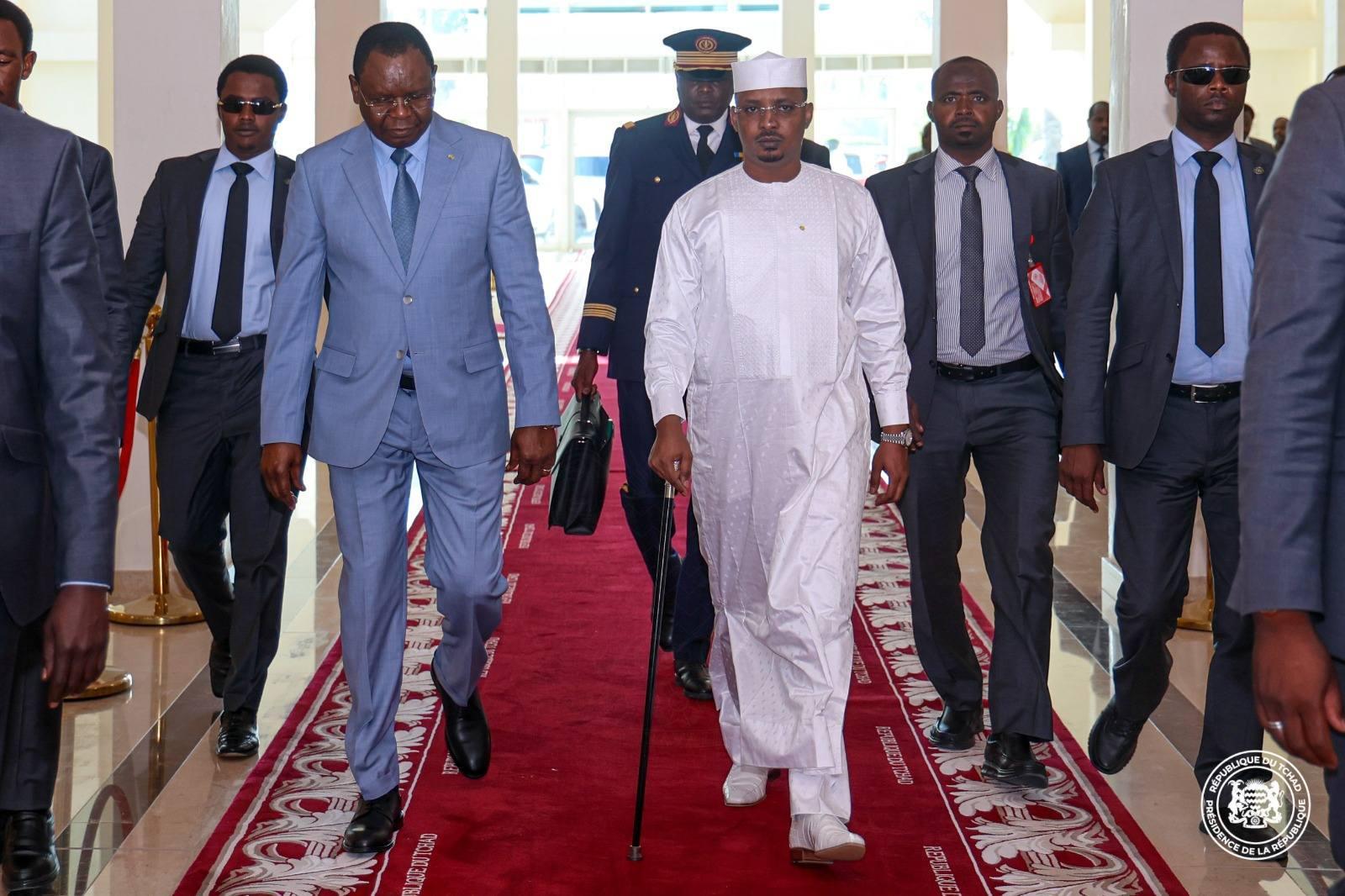 Chef de l'État à Abu Dhabi pour la Table Ronde PND Chef de l'État à Abu Dhabi pour la Table Ronde PND