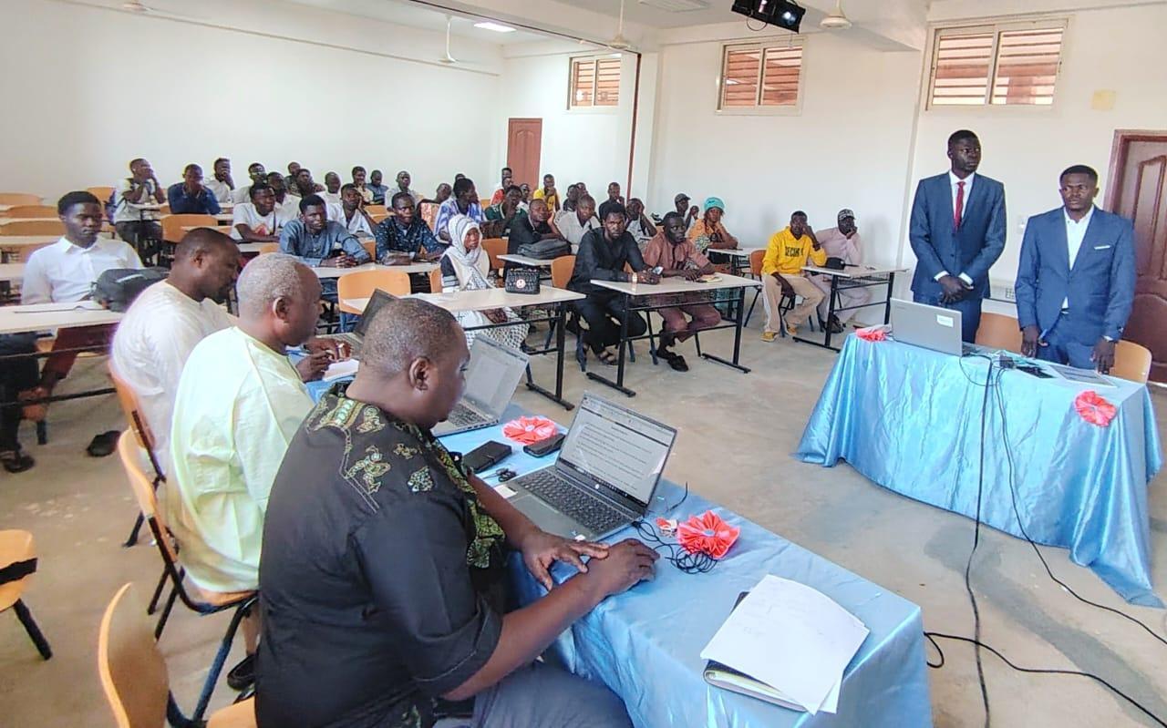 Soutenance Des Étudiants En Photovoltaïque À Abéché Soutenance Des Étudiants En Photovoltaïque À Abéché