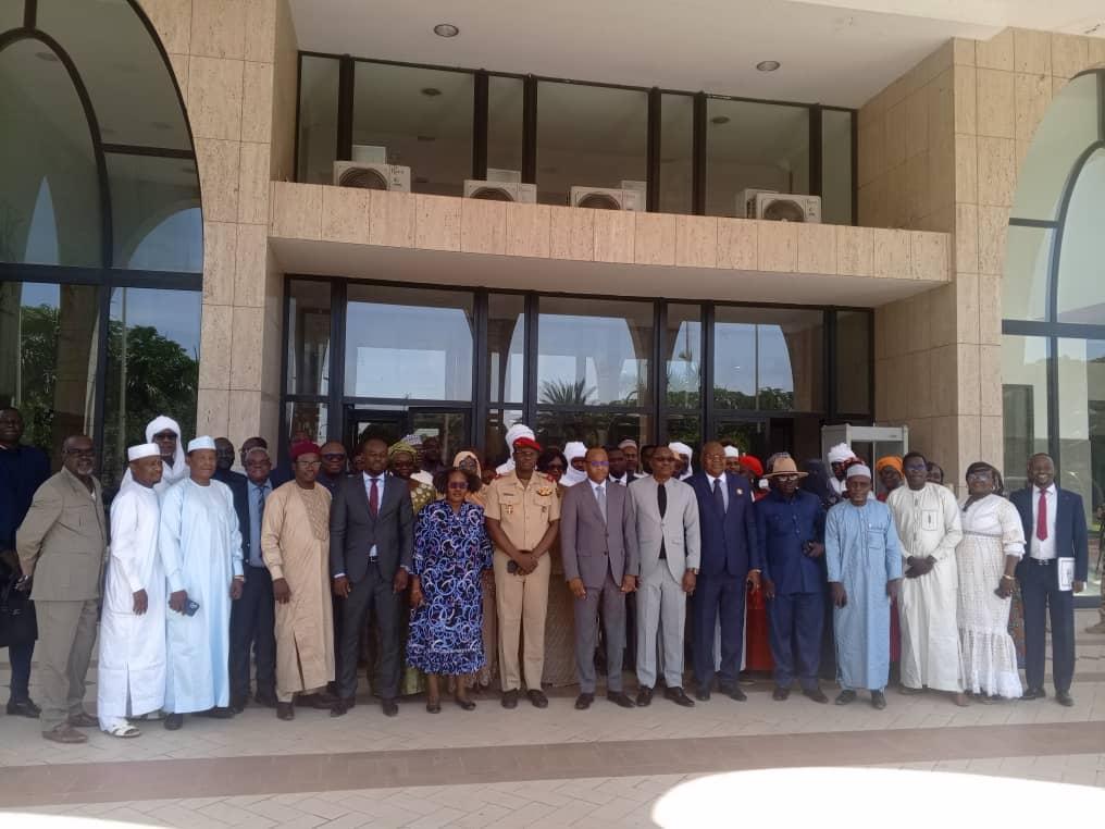 Stratégie de Réconciliation et Consolidation de la Paix Stratégie de Réconciliation et Consolidation de la Paix