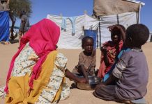 Réfugiés Soudanais de Tiné Vers Camps du HCR Réfugiés Soudanais de Tiné Vers Camps du HCR