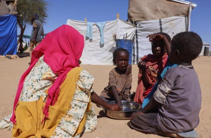 Réfugiés Soudanais de Tiné Vers Camps du HCR Réfugiés Soudanais de Tiné Vers Camps du HCR