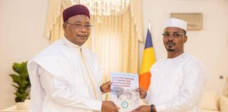 Mahamat Idriss Deby Accueille Ancien Président Du Niger Mahamat Idriss Deby Accueille Ancien Président Du Niger