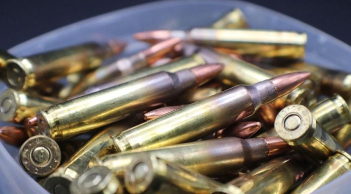 Tirs de Joie: Coutume Mortelle et Sécurité Tirs de Joie: Coutume Mortelle et Sécurité