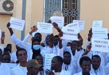 Sit-In Des Étudiants À Abéché Pour Meilleures Conditions Sit-In Des Étudiants À Abéché Pour Meilleures Conditions