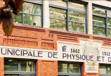 Plastiques Auto-Réparants et Matériaux Vivants Plastiques Auto-Réparants et Matériaux Vivants