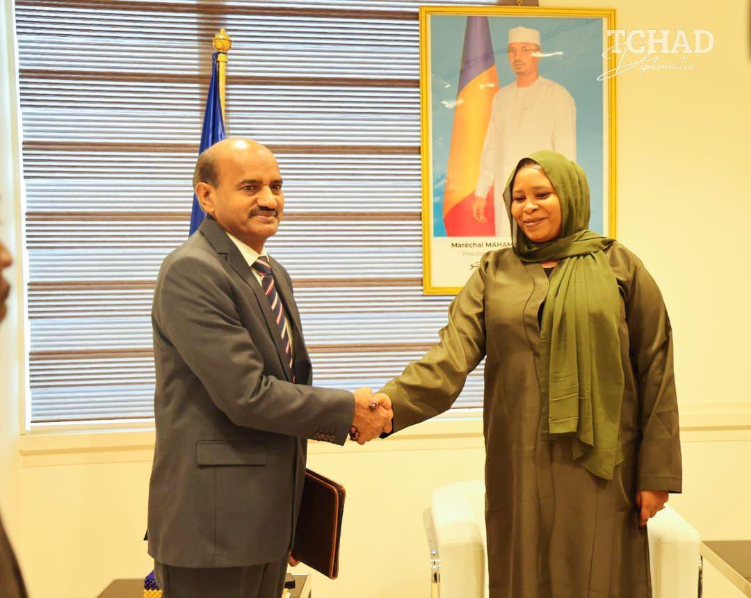 L'Ambassadeur De L'Inde Fait Ses Adieux L'Ambassadeur De L'Inde Fait Ses Adieux