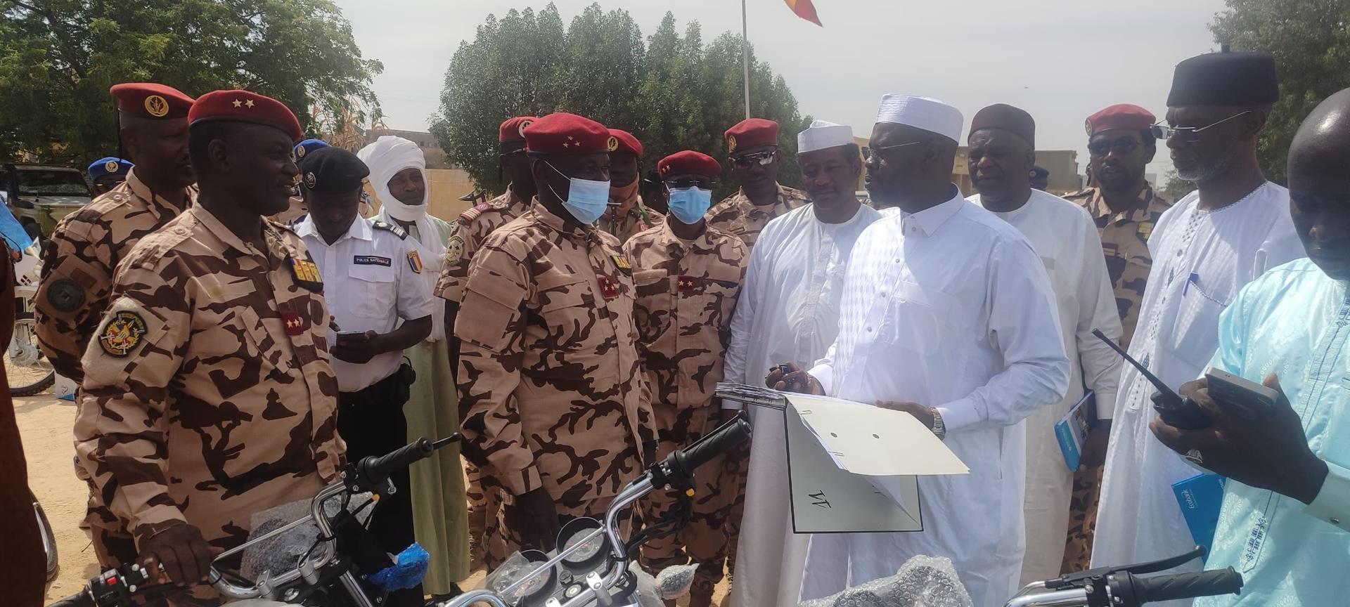Ouaddaï Remet 24 Motos aux Forces de Sécurité Ouaddaï Remet 24 Motos aux Forces de Sécurité