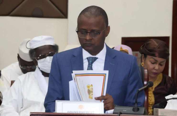 Nguilin Défend Le Projet De Loi De Finances Nguilin Défend Le Projet De Loi De Finances