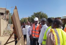 Infrastructures: Inspection des Chantiers Routiers À N’Djamena Infrastructures: Inspection des Chantiers Routiers À N'Djamena