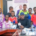 Échanges entre le Président de la FTFA et Jeunes Footballeurs Échanges entre le Président de la FTFA et Jeunes Footballeurs