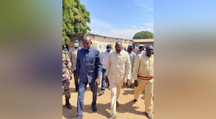 Éducation: Mbaïgolmem Alerte Sur État Des Écoles Publiques Éducation: Mbaïgolmem Alerte Sur État Des Écoles Publiques