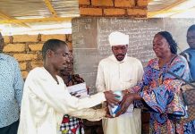 Eugénie Laoula Soutient École Communautaire à Baibokoum Eugénie Laoula Soutient École Communautaire à Baibokoum