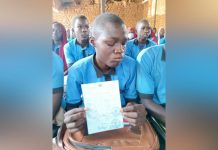 Élève Non-Voyant Major Avec 18,66 de Moyenne Élève Non-Voyant Major Avec 18,66 de Moyenne