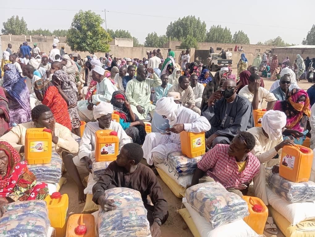 Distribution De Kits Sociaux Aux Vulnérables À N'Djamena Distribution De Kits Sociaux Aux Vulnérables À N'Djamena