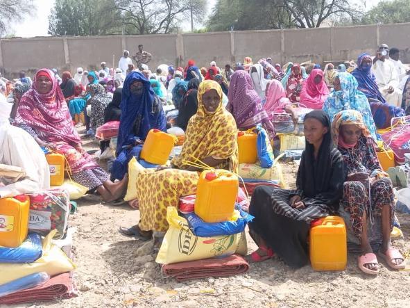Distribution De Kits Sociaux Aux Vulnérables À N'Djamena Distribution De Kits Sociaux Aux Vulnérables À N'Djamena