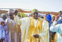 Cérémonie de remerciement pour Limane Mahamat Cérémonie de remerciement pour Limane Mahamat