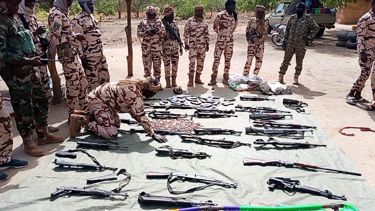 Récupération D'Armes Illégales À La Frontière Tchad-CAR Récupération D'Armes Illégales À La Frontière Tchad-CAR