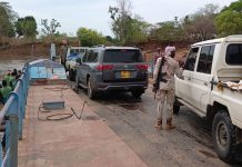 Panne Du Bac Complique L’Accès À Mbaïbokoum Panne Du Bac Complique L'Accès À Mbaïbokoum