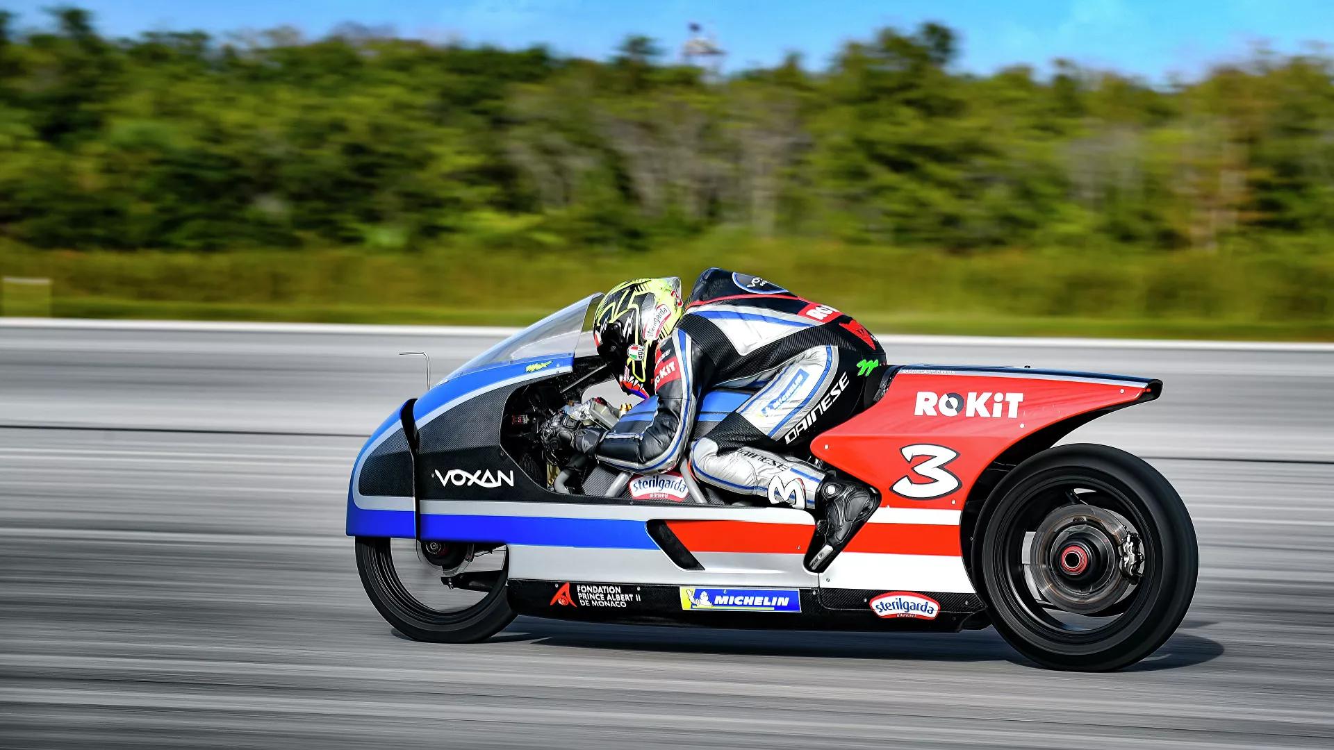 Un pied dans le futur: une moto électrique monégasque dépasse les 450 km/h, un record mondial Un pied dans le futur: une moto électrique monégasque dépasse les 450 km/h, un record mondial