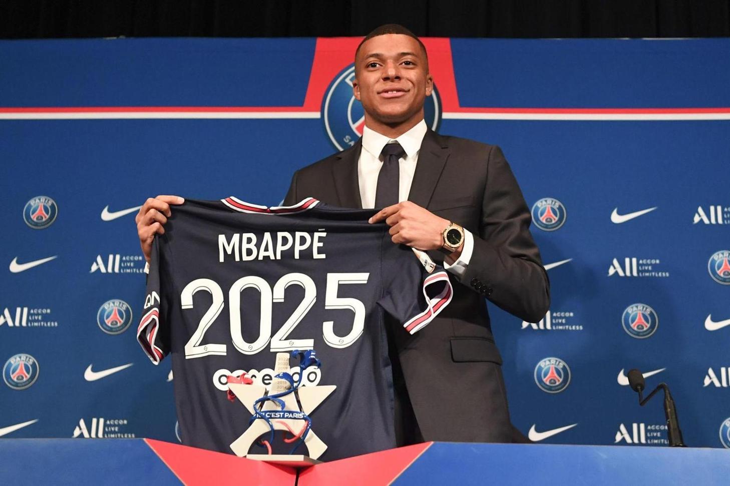 L’homme qui a convaincu la maman de Mbappé n’est ni Nasser Al-Khelaifi, ni Leonardo, ni Luis Campos mais… L’homme qui a convaincu la maman de Mbappé n’est ni Nasser Al-Khelaifi, ni Leonardo, ni Luis Campos mais…