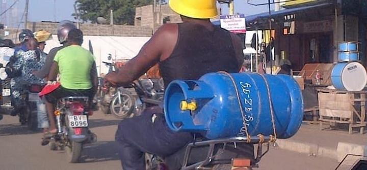 Togo/Vie chère et augmentation des produits pétroliers: Quel sort pour les travailleurs de la Zone Franche? Togo/Vie chère et augmentation des produits pétroliers: Quel sort pour les travailleurs de la Zone Franche?