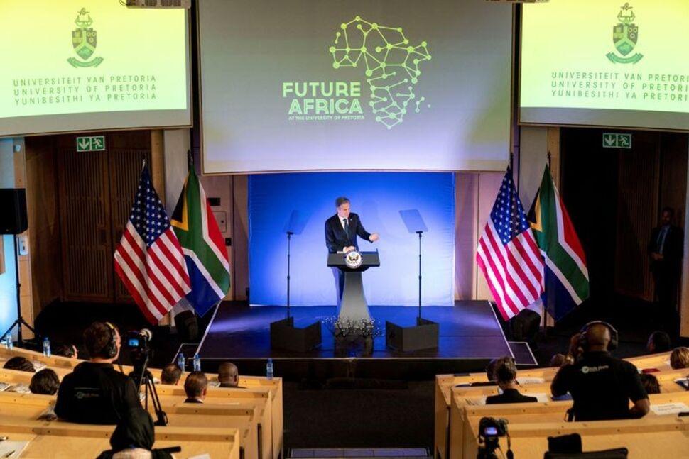 Afrique: Les Etats-Unis y adopteront désormais leur nouvelle stratégie pour freiner l'influence russe et chinoise Afrique: Les Etats-Unis y adopteront désormais leur nouvelle stratégie pour freiner l'influence russe et chinoise