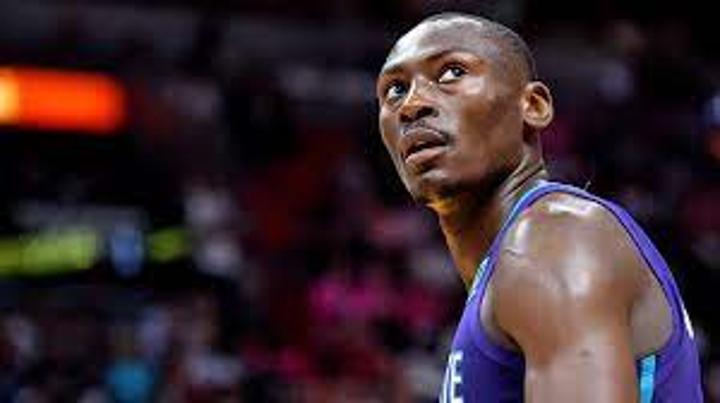 NBA: Les Boston Celtics font les yeux doux à Bismack Biyombo NBA: Les Boston Celtics font les yeux doux à Bismack Biyombo