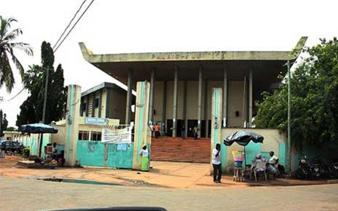 Togo-La justice à scandales dans ses œuvres : Trois militants du PNP libérés d´office, mais maintenus en prison Togo-La justice à scandales dans ses œuvres : Trois militants du PNP libérés d´office, mais maintenus en prison