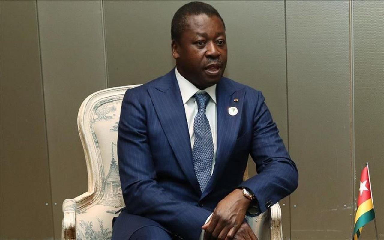 Sortie présidentielle contre la vie chère sur fond de violation de la loi des finances : Le Togo et l’anecdote de la jarre trouée Sortie présidentielle contre la vie chère sur fond de violation de la loi des finances : Le Togo et l’anecdote de la jarre trouée