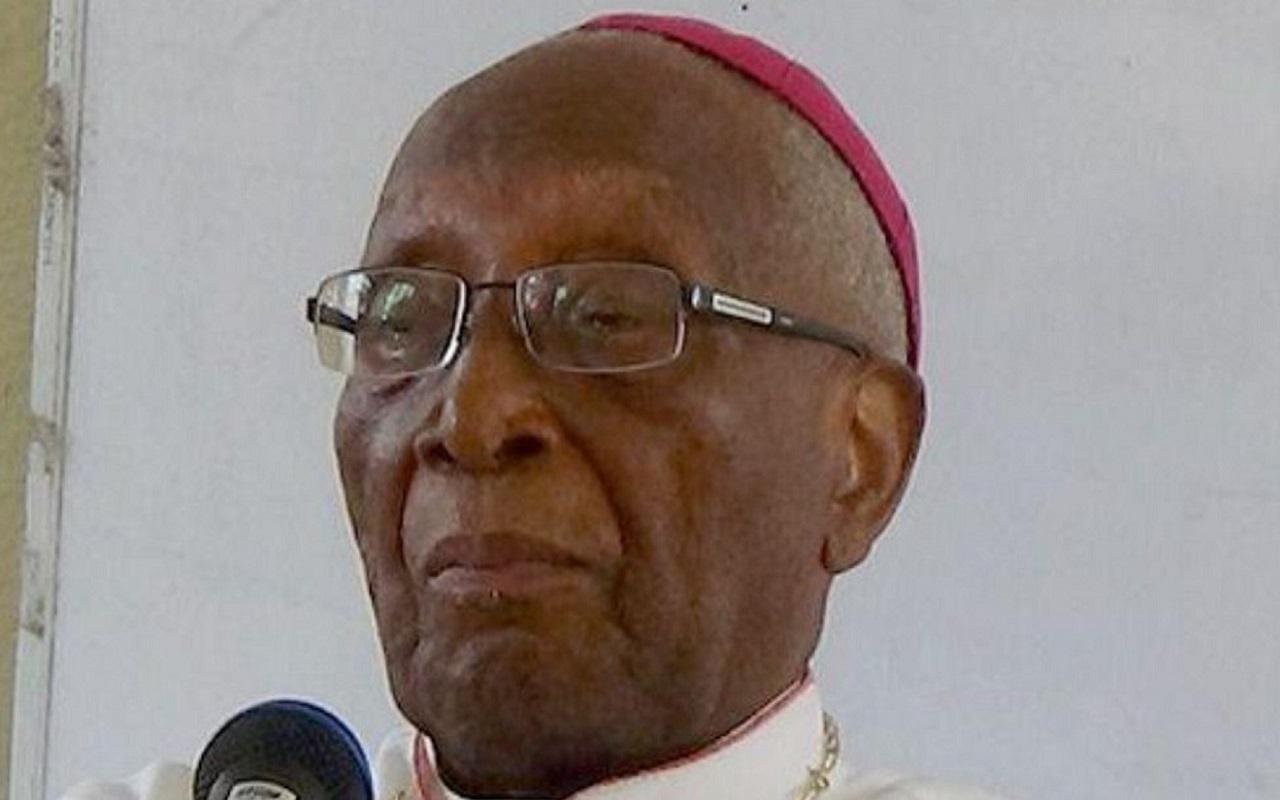 Togo-Mgr Philipe Fanoko Kpodzro : Exilé politique jusqu´à ce que mort s´ensuive ? Est-ce le plan de Faure Gnassingbé? Togo-Mgr Philipe Fanoko Kpodzro : Exilé politique jusqu´à ce que mort s´ensuive ? Est-ce le plan de Faure Gnassingbé?