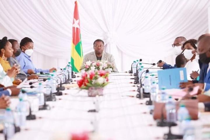 Togo : les grandes décisions prises par Faure Gnassingbé au conseil des ministres du 27 octobre 2022 Togo : les grandes décisions prises par Faure Gnassingbé au conseil des ministres du 27 octobre 2022
