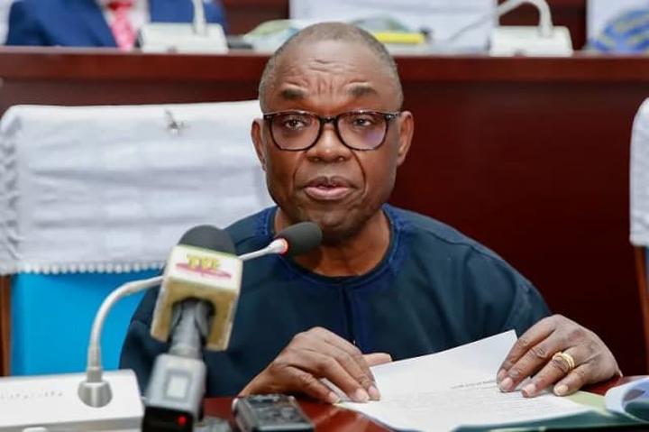 Togo : Non, M. Boukpessi, une cour constitutionnelle aux ordres et toutes les autres institutions-marionnettes ne font pas la démocratie Togo : Non, M. Boukpessi, une cour constitutionnelle aux ordres et toutes les autres institutions-marionnettes ne font pas la démocratie