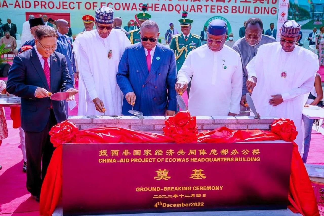 Nigéria- Construction d’un nouveau siège de la CEDEAO par la Chine : Symbole de la mendicité des autorités africaines Nigéria- Construction d’un nouveau siège de la CEDEAO par la Chine : Symbole de la mendicité des autorités africaines