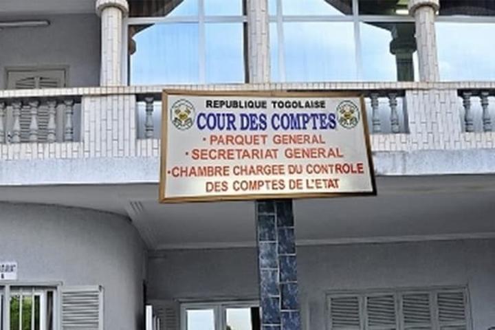 Togo-Un rapport qui fait agiter le gouvernement : Pour sa crédibilité la Cour des Comptes doit réagir. Togo-Un rapport qui fait agiter le gouvernement : Pour sa crédibilité la Cour des Comptes doit réagir.