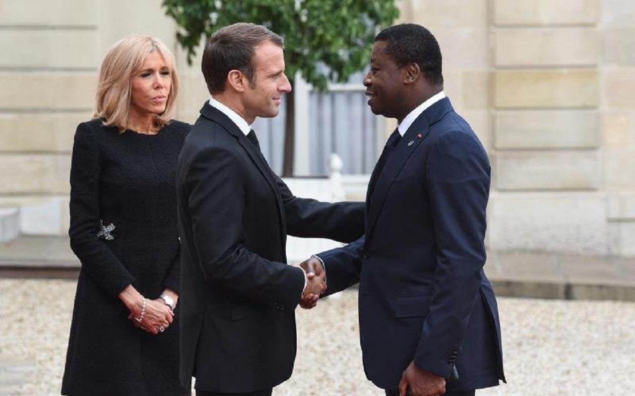 Vous recommencez avec votre histoire de JUNTE… Vous recommencez avec votre histoire de JUNTE…